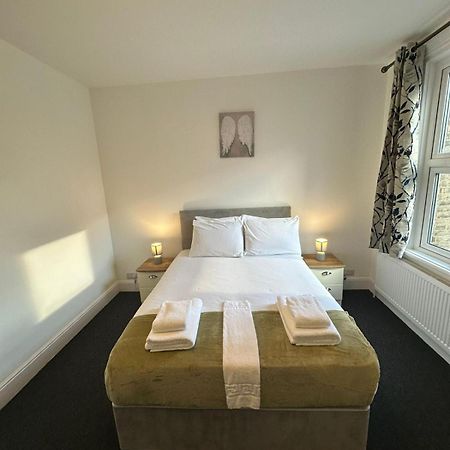 Cambridge Central Rooms - Tas Accommodations Esterno foto