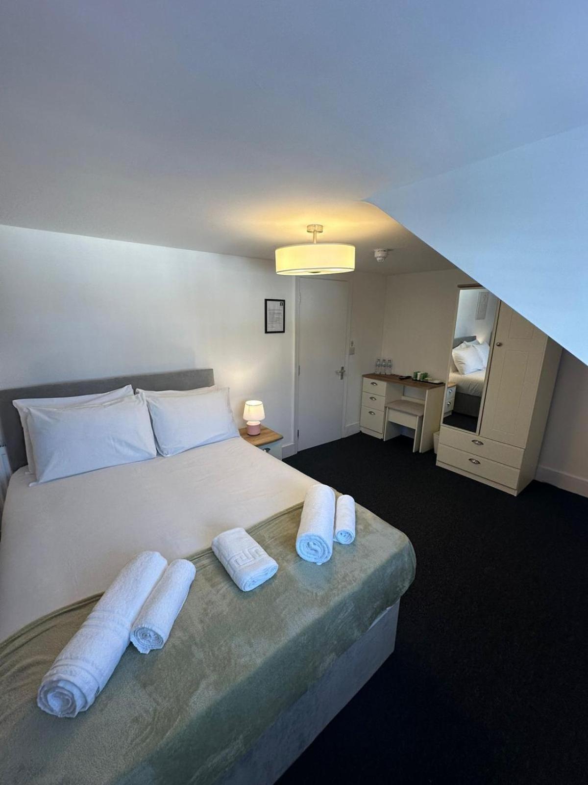 Cambridge Central Rooms - Tas Accommodations Esterno foto