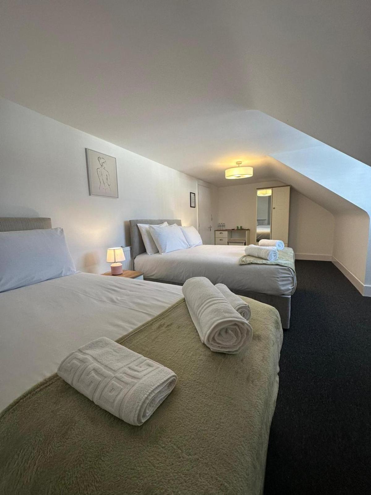 Cambridge Central Rooms - Tas Accommodations Esterno foto