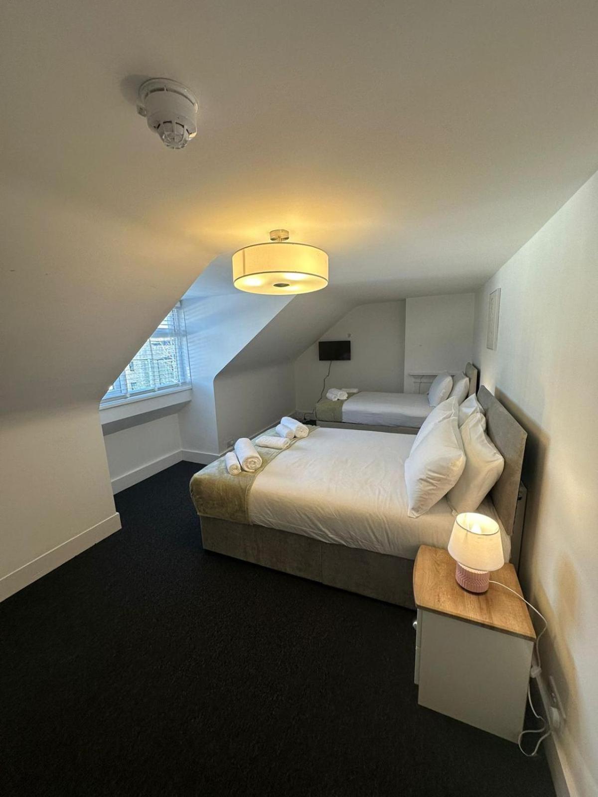 Cambridge Central Rooms - Tas Accommodations Esterno foto