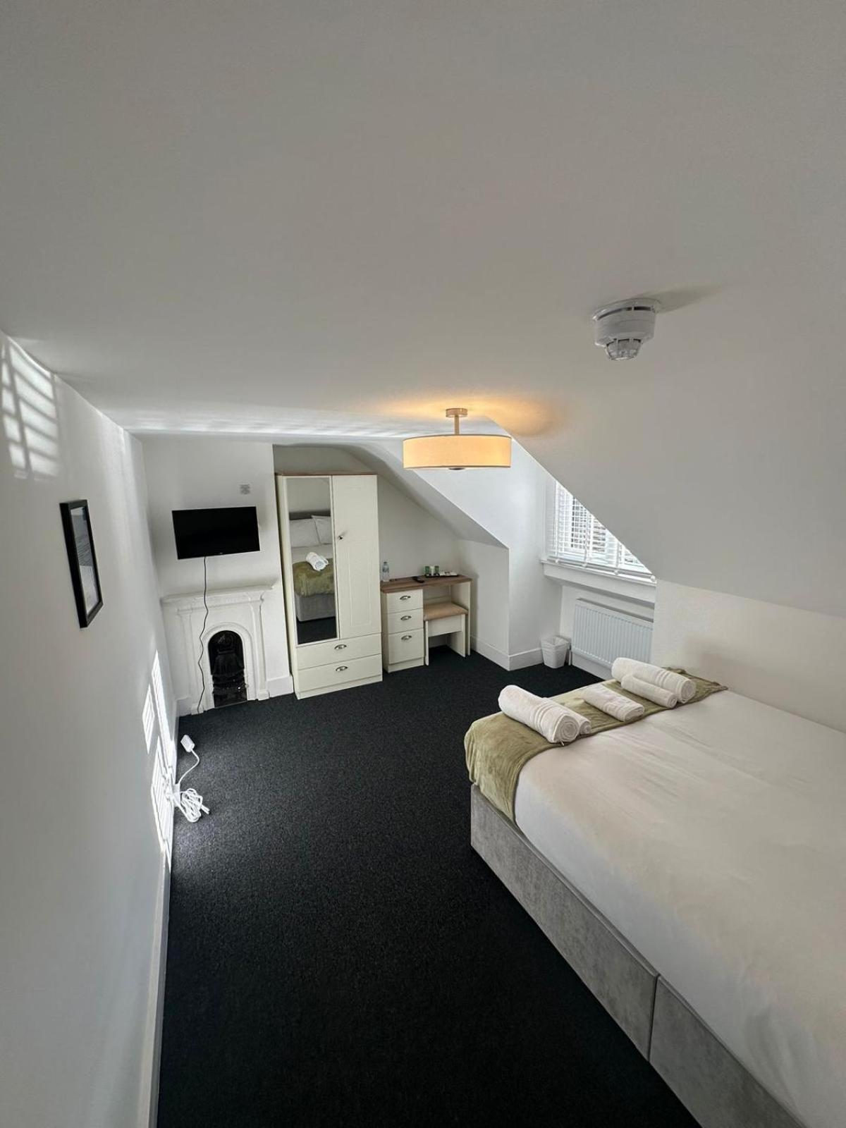 Cambridge Central Rooms - Tas Accommodations Esterno foto