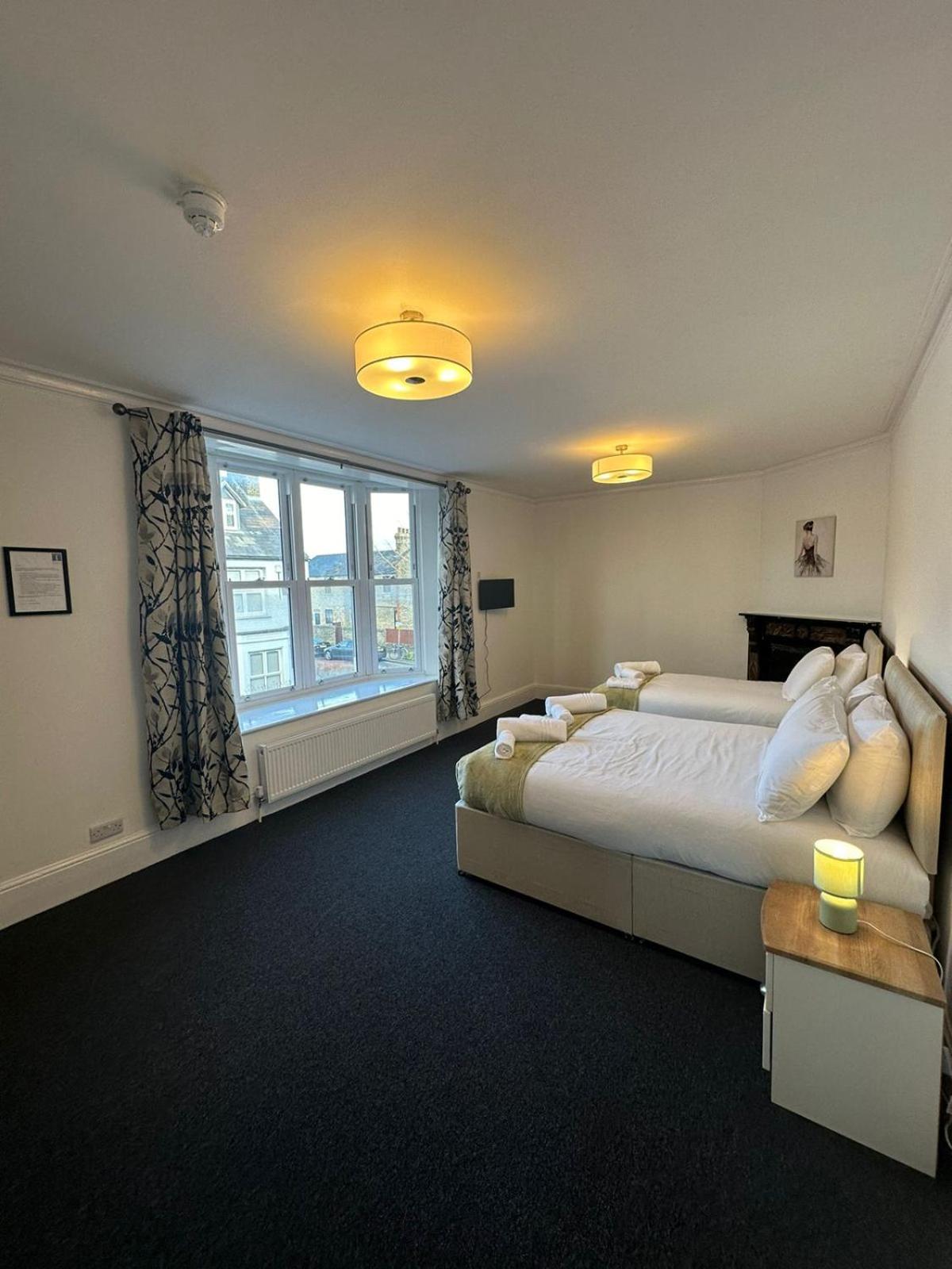 Cambridge Central Rooms - Tas Accommodations Esterno foto
