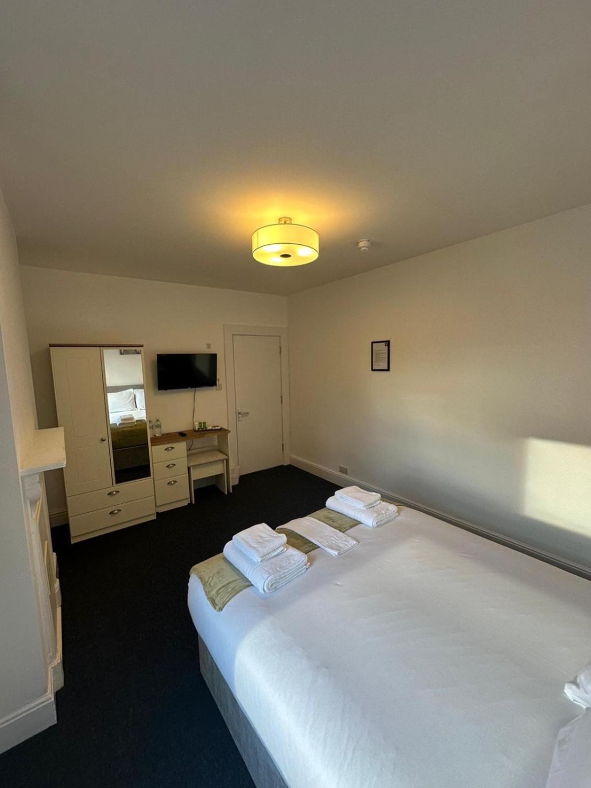 Cambridge Central Rooms - Tas Accommodations Esterno foto