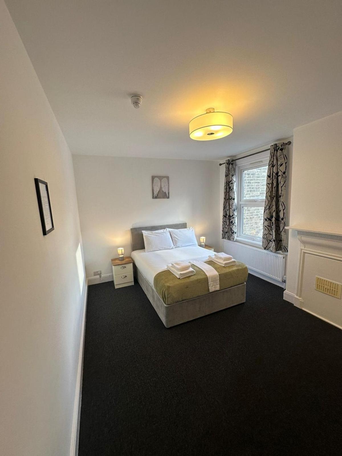 Cambridge Central Rooms - Tas Accommodations Esterno foto