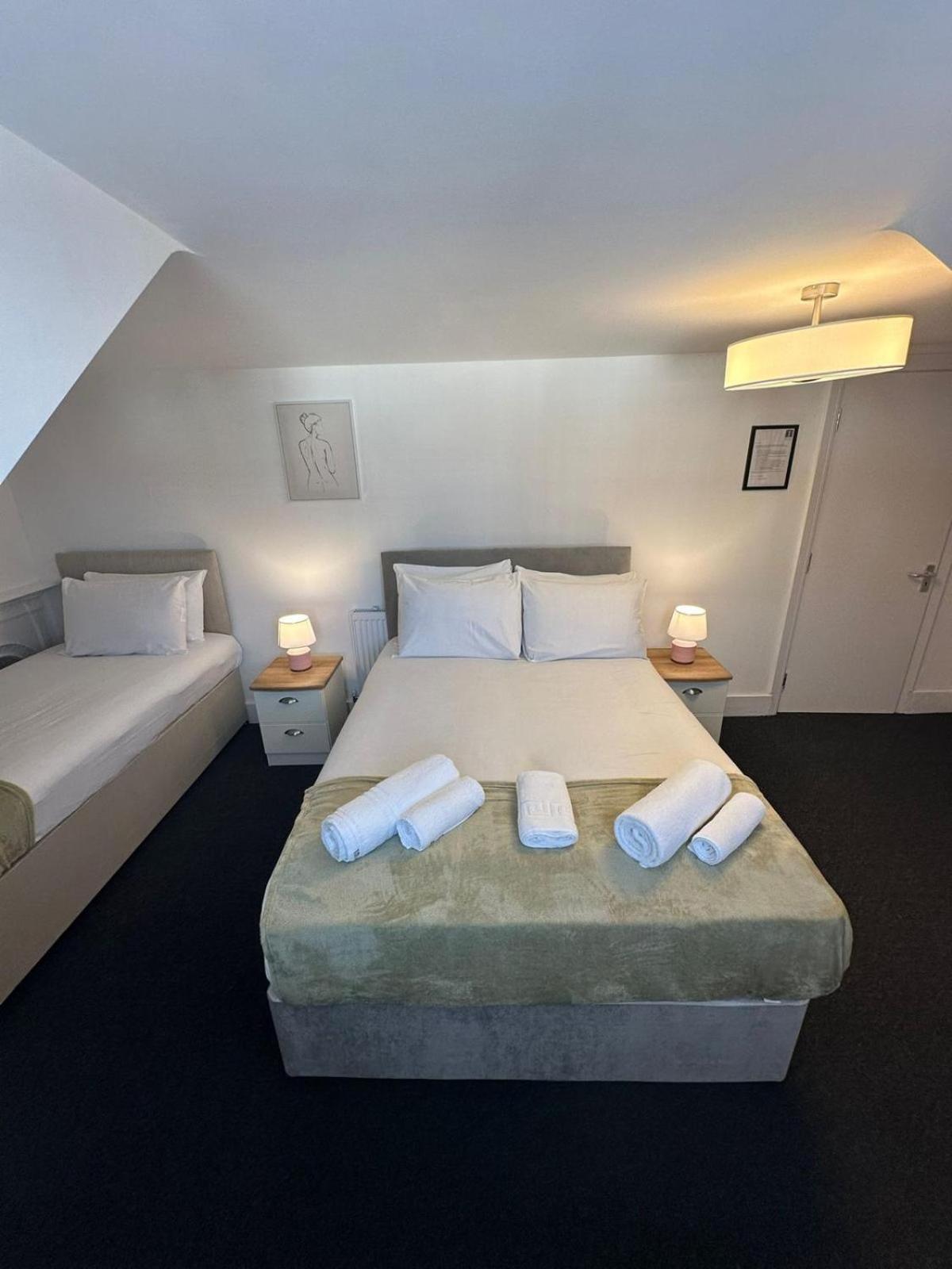Cambridge Central Rooms - Tas Accommodations Esterno foto