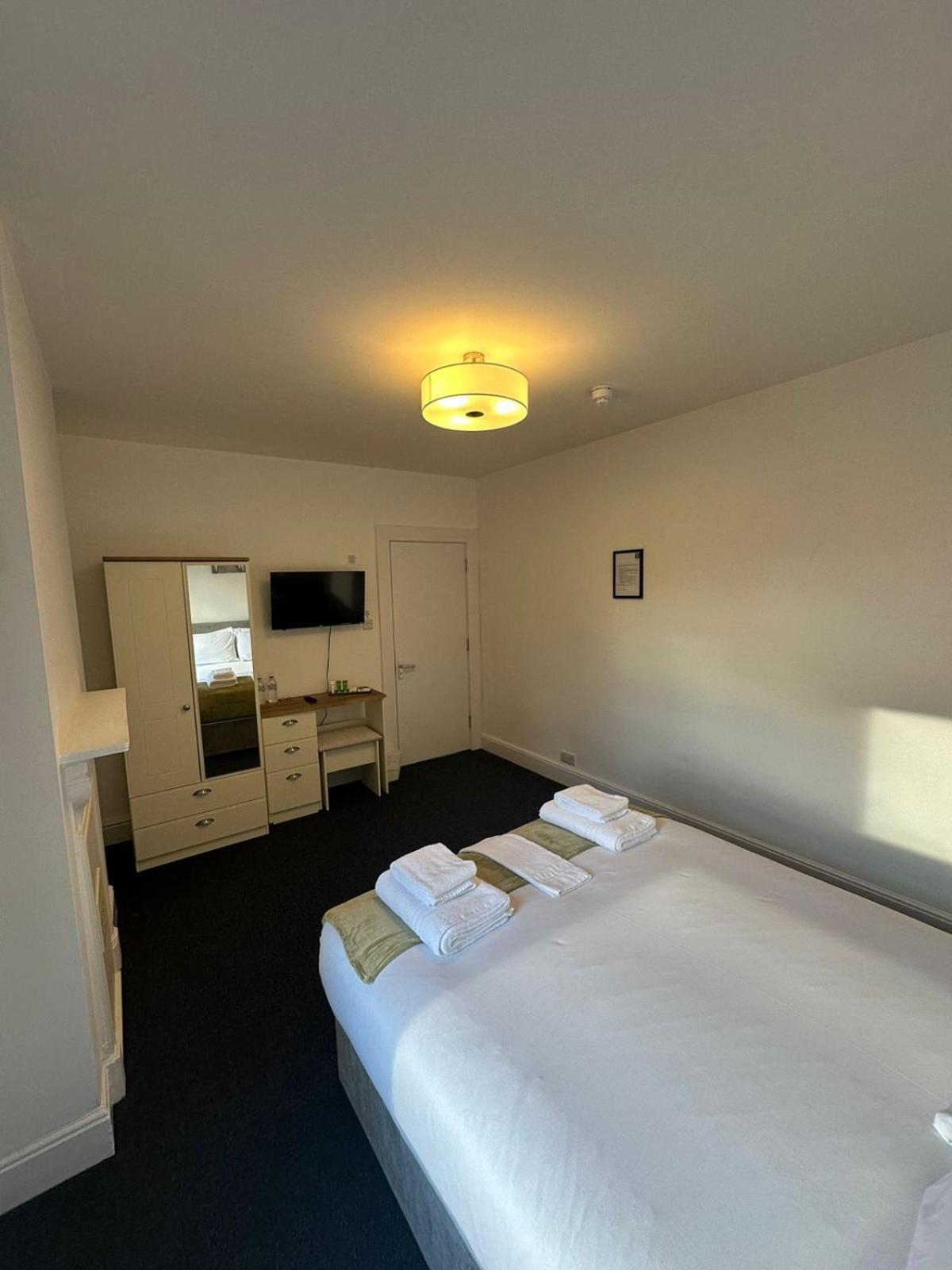 Cambridge Central Rooms - Tas Accommodations Esterno foto